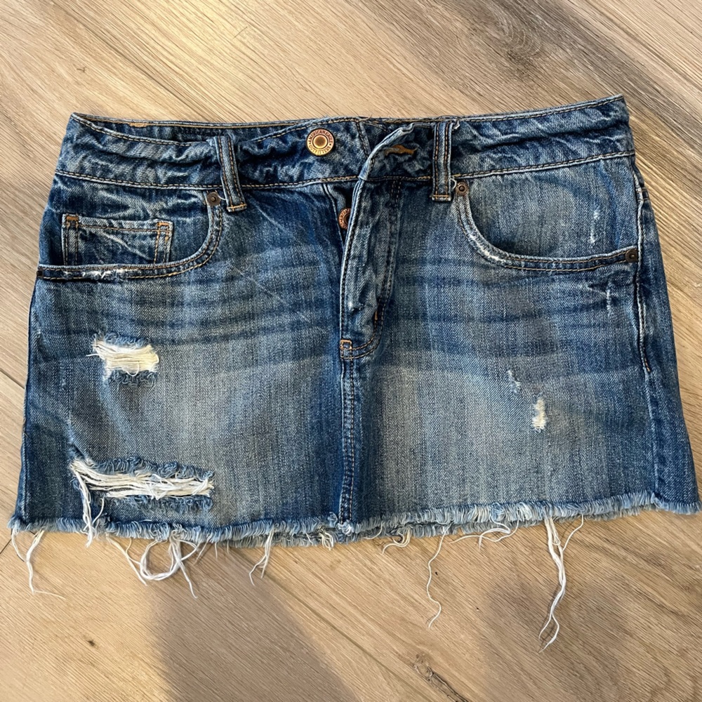 VINTAGE American Eagle Outfitters Denim Distressed Miniskirt Jean Skirt size 4